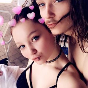 Meet your Posher, Chloe